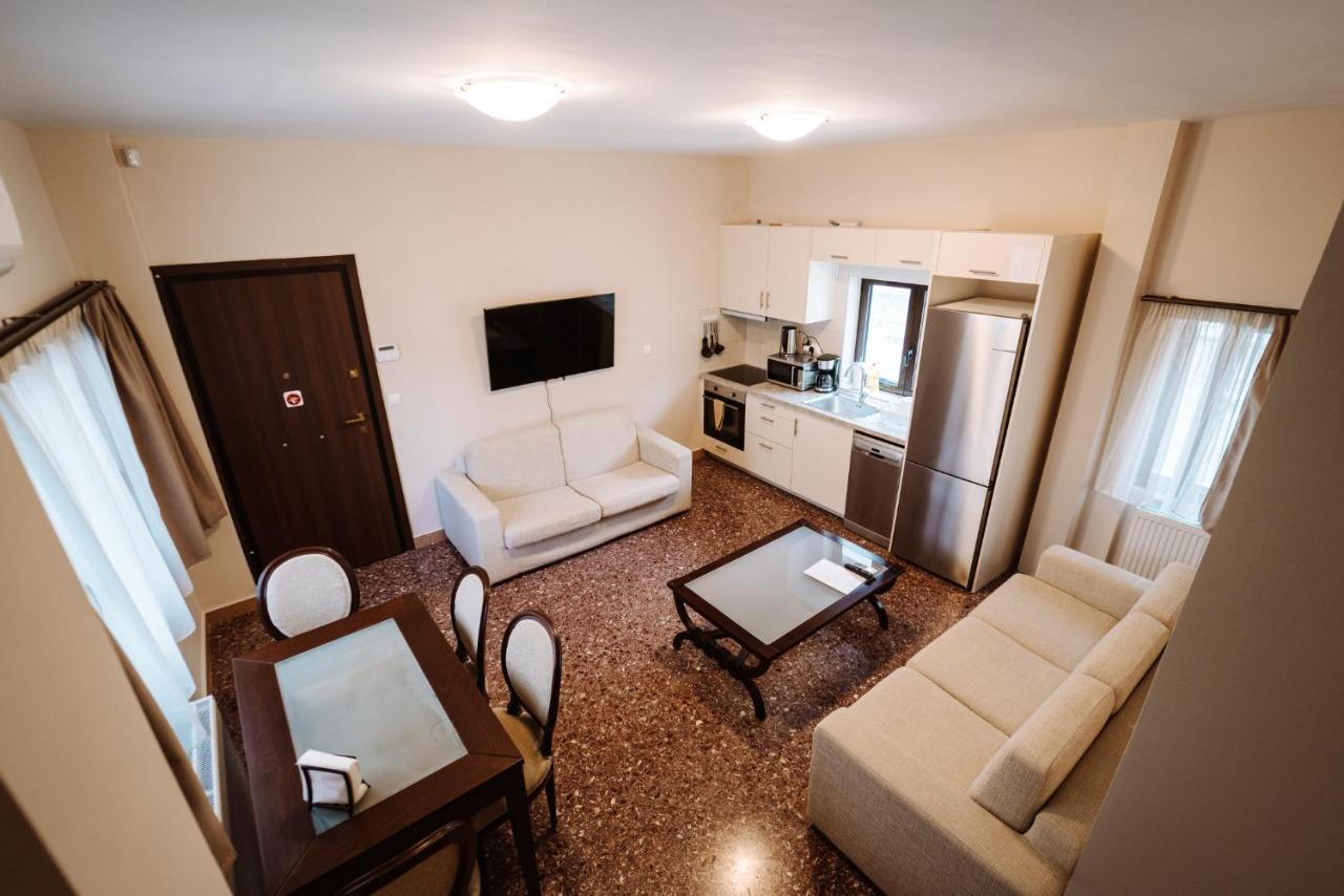 Luxury Apartment In Plaka - Acropolis Athene Buitenkant foto